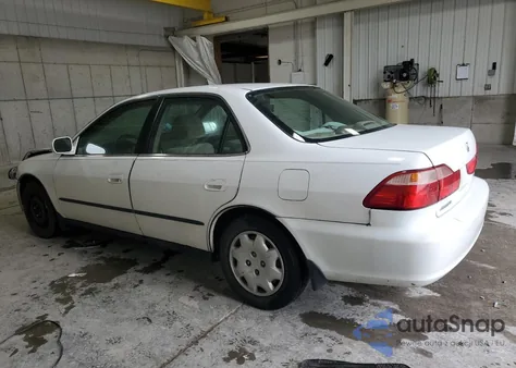 2000 Honda Accord Lx z USA, uszkodzony, nr VIN 1HGCG5641YA018272